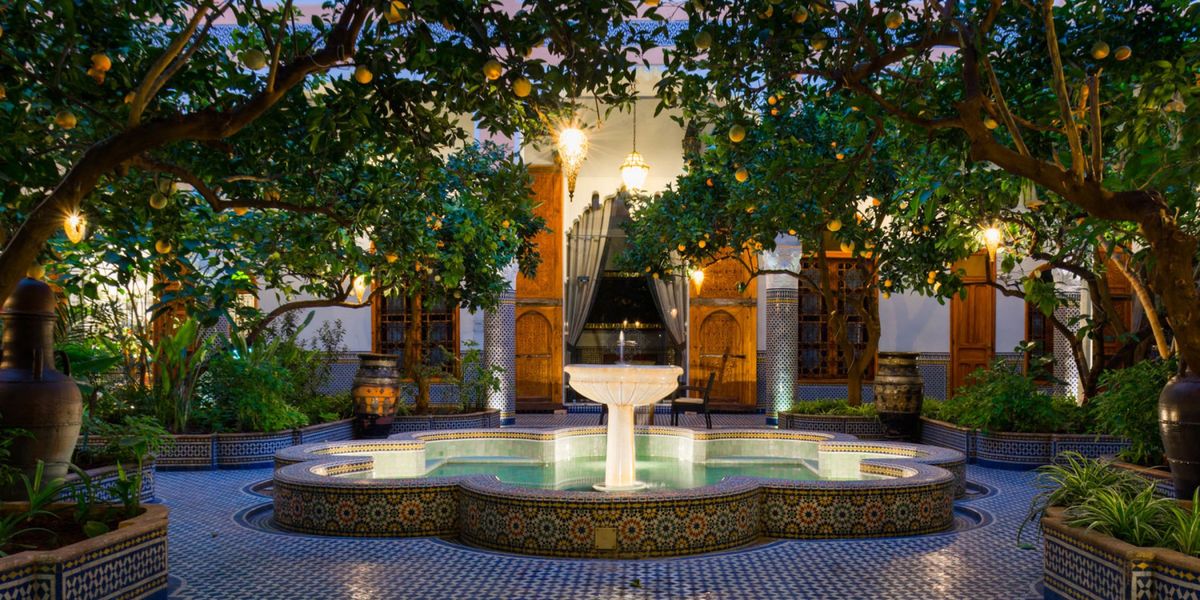 Palais Amani lantern lit gardens